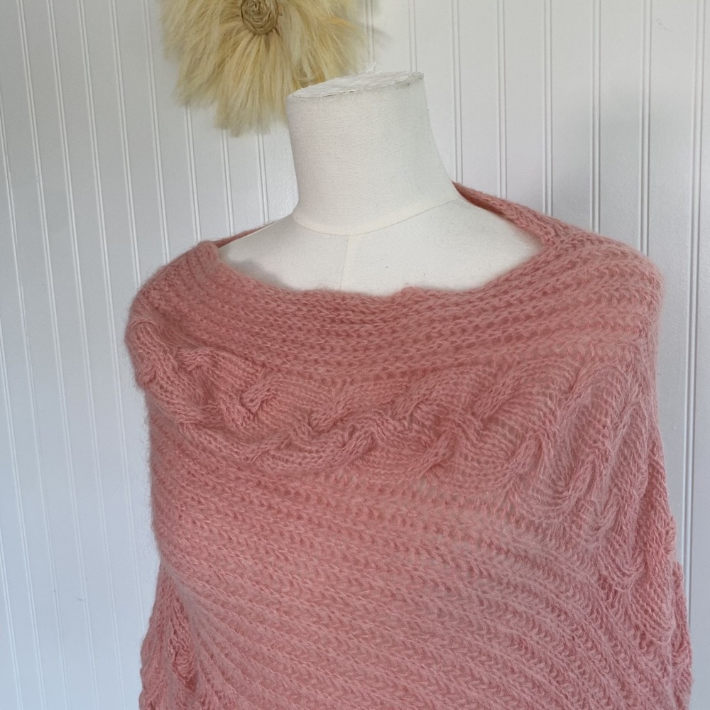 Vintage American Eagle Y2K Cable Knit Fringe Cape Poncho Asymmetric Mohair Soft - Picture 2 of 9